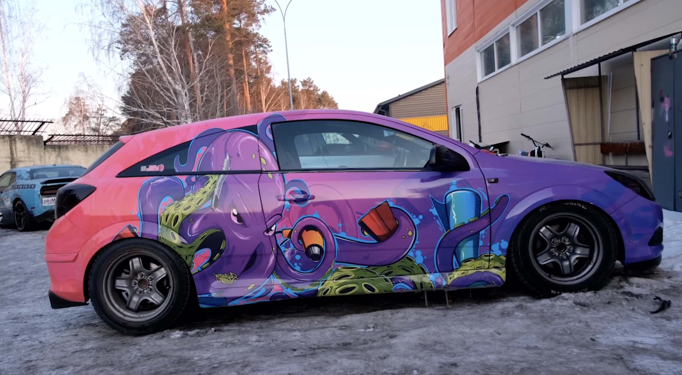 proizvodstvo-poliuretanovoj-plenki-dlya-avto-tekhnologiya-i-metody_1