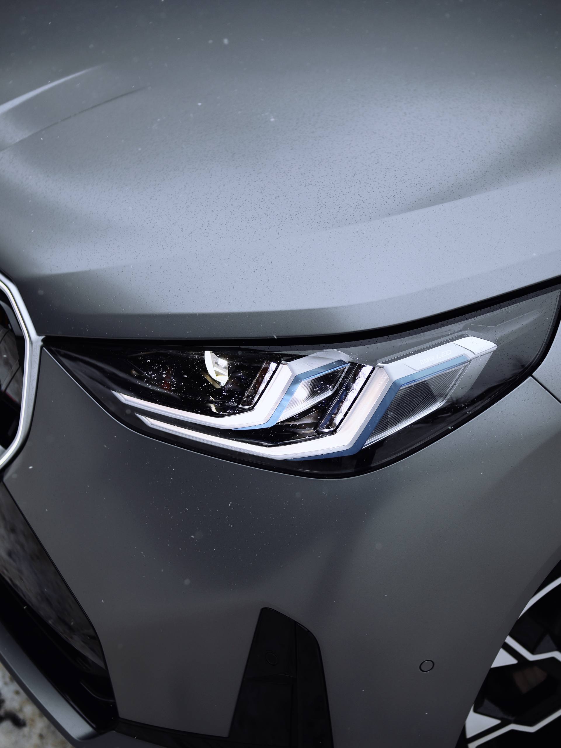Сатиновая плёнка KPPF 84 на кузове BMW
