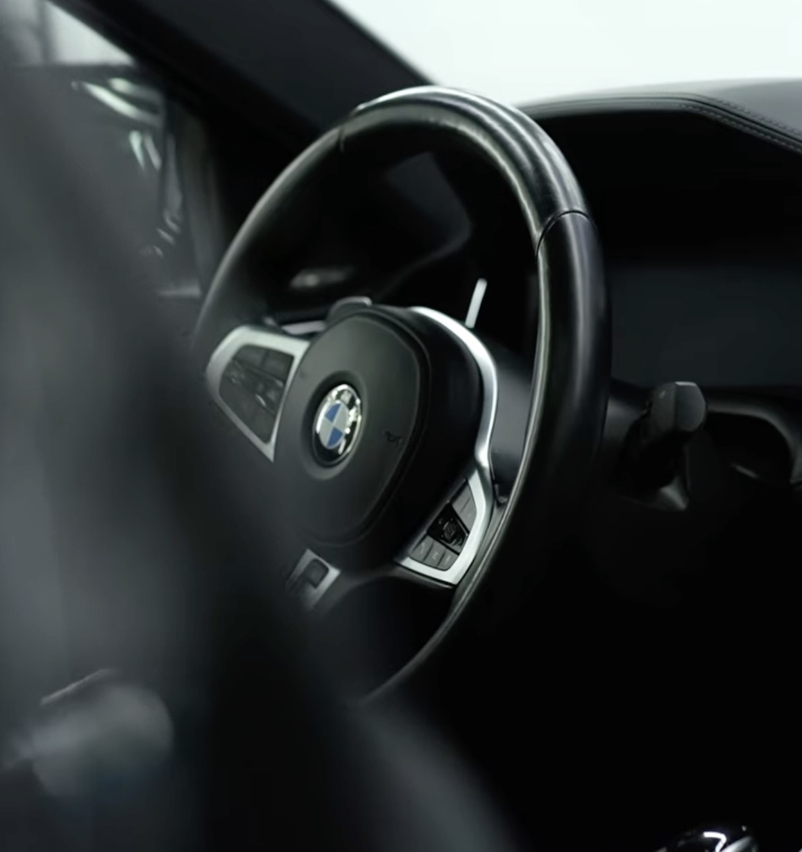 chernyij-avtomobil-ne-prigovor.-kak-ubrat-pautinku-navsegda_1